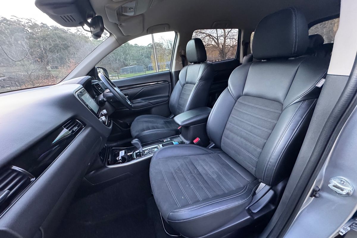 2020 Mitsubishi Outlander LS ZL