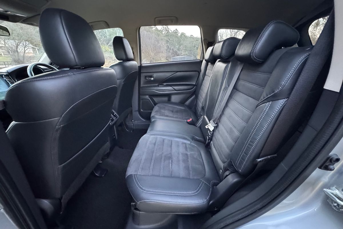 2020 Mitsubishi Outlander LS ZL