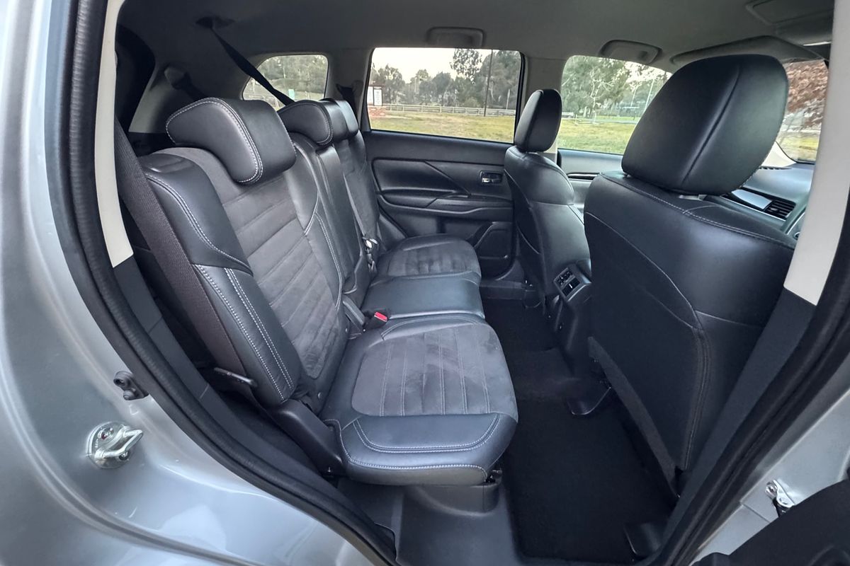 2020 Mitsubishi Outlander LS ZL