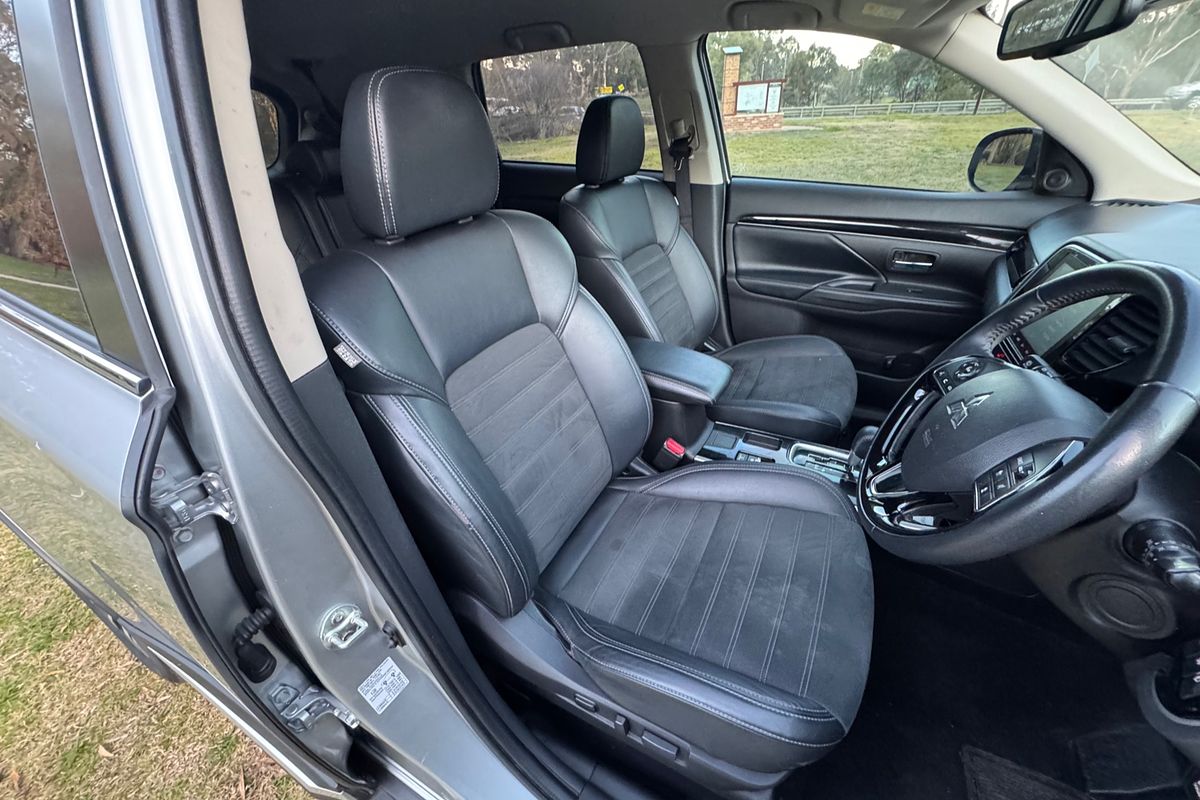 2020 Mitsubishi Outlander LS ZL