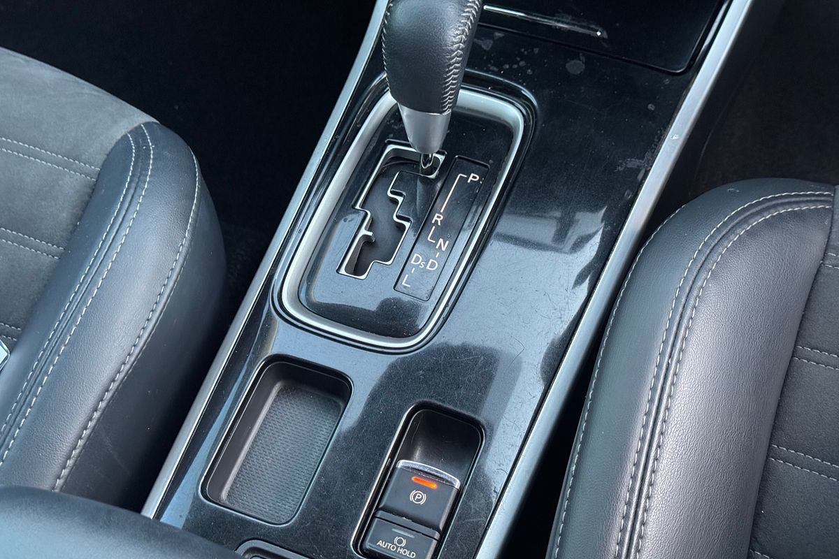 2020 Mitsubishi Outlander LS ZL
