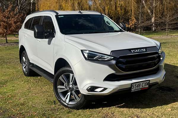 2023 Isuzu MU-X LS-T