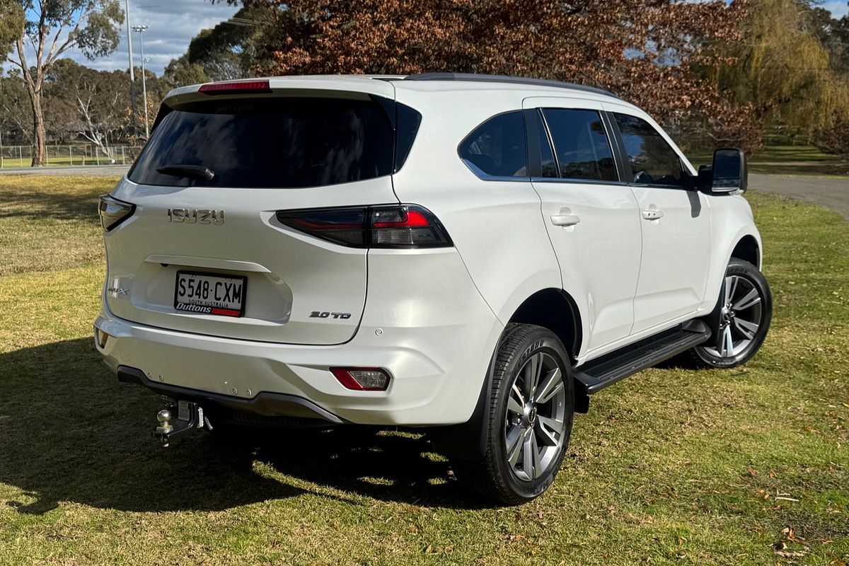 2023 Isuzu MU-X LS-T