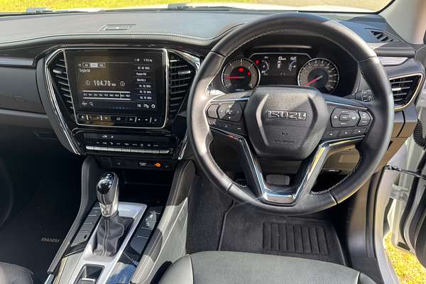 2023 Isuzu MU-X LS-T