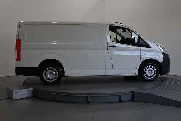 2024 Toyota Hiace LWB (4 DOOR OPTION) GDH300R