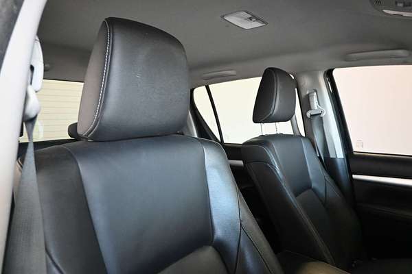 2022 Toyota Hilux SR5 GUN126R 4X4