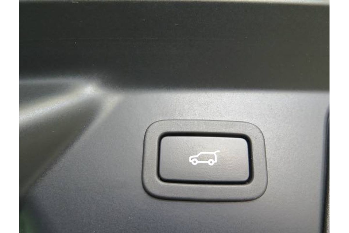 2021 Land Rover Range Rover Velar P250 R-Dynamic S L560