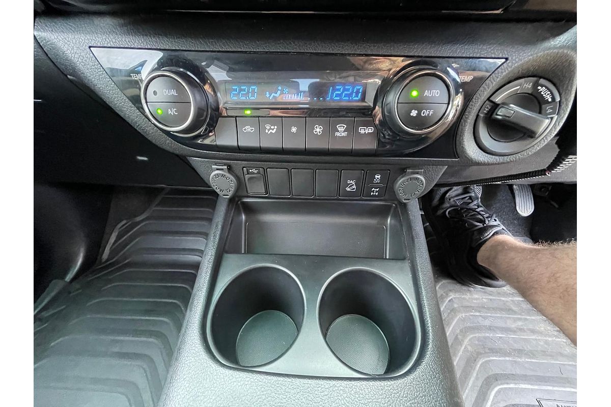 2022 Toyota Hilux SR5 GUN126R 4X4