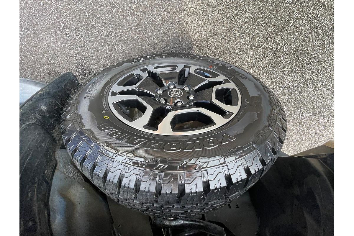 2022 Toyota Hilux SR5 GUN126R 4X4