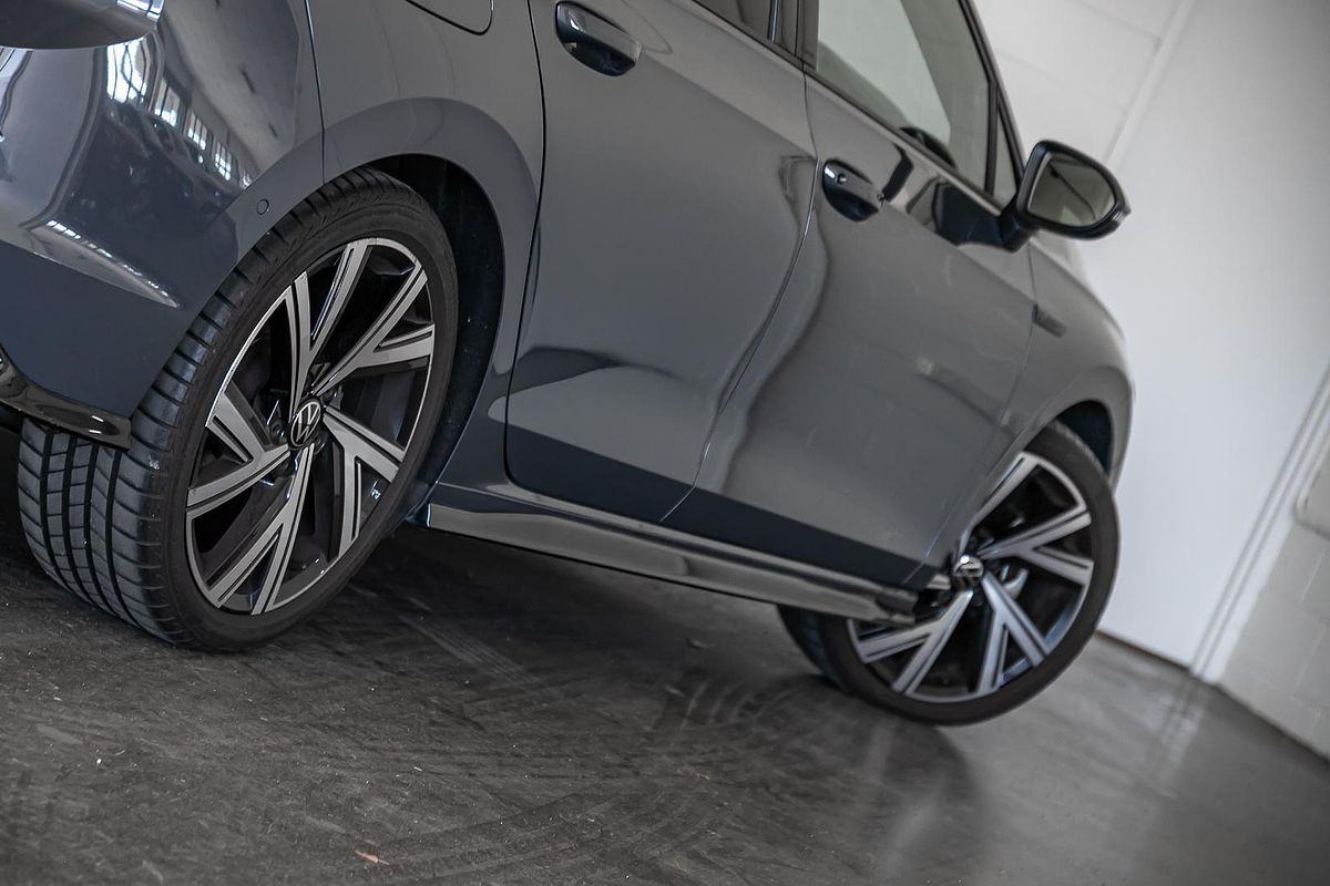 2021 Volkswagen Golf 110TSI R-Line 8