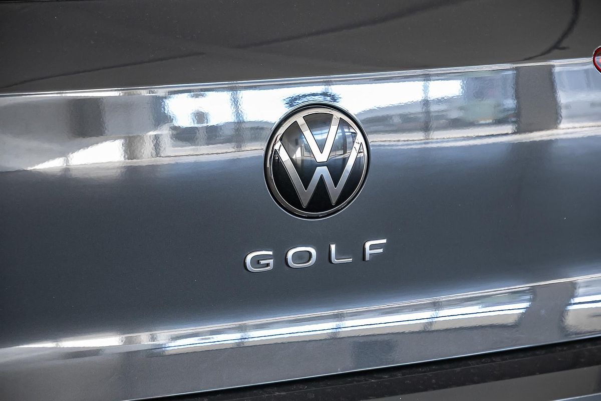 2021 Volkswagen Golf 110TSI R-Line 8
