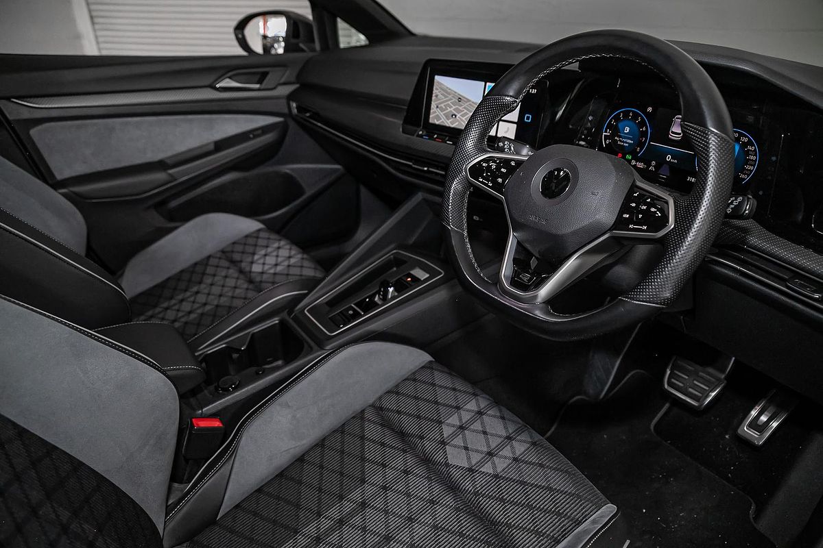 2021 Volkswagen Golf 110TSI R-Line 8