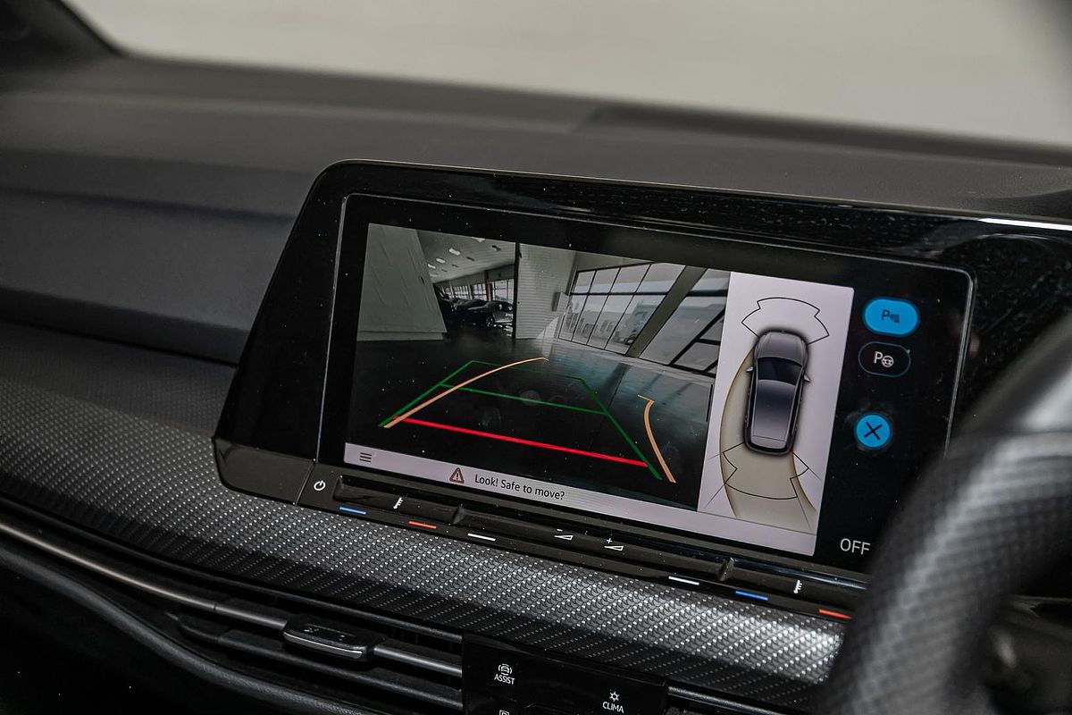 2021 Volkswagen Golf 110TSI R-Line 8