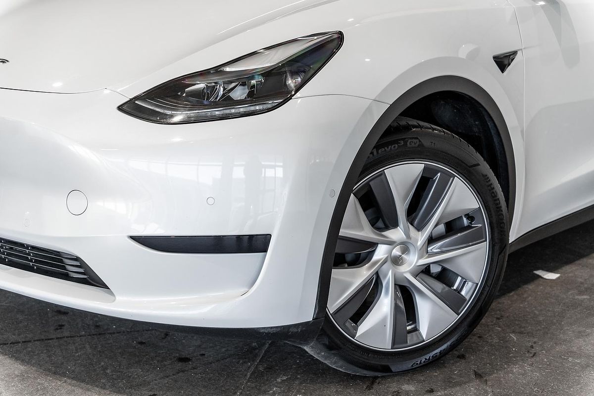 2023 Tesla Model Y Rear-Wheel Drive
