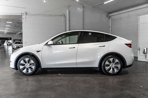 2023 Tesla Model Y Rear-Wheel Drive