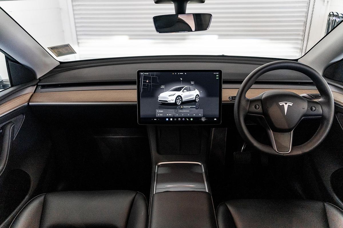 2023 Tesla Model Y Rear-Wheel Drive