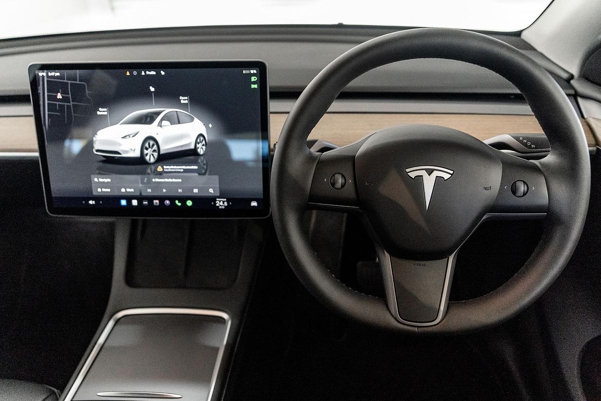 2023 Tesla Model Y Rear-Wheel Drive