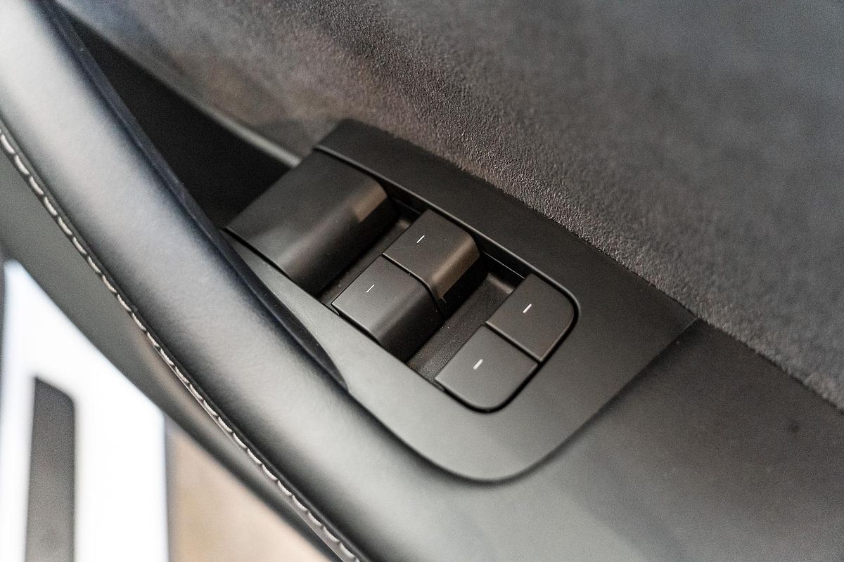 2023 Tesla Model Y Rear-Wheel Drive