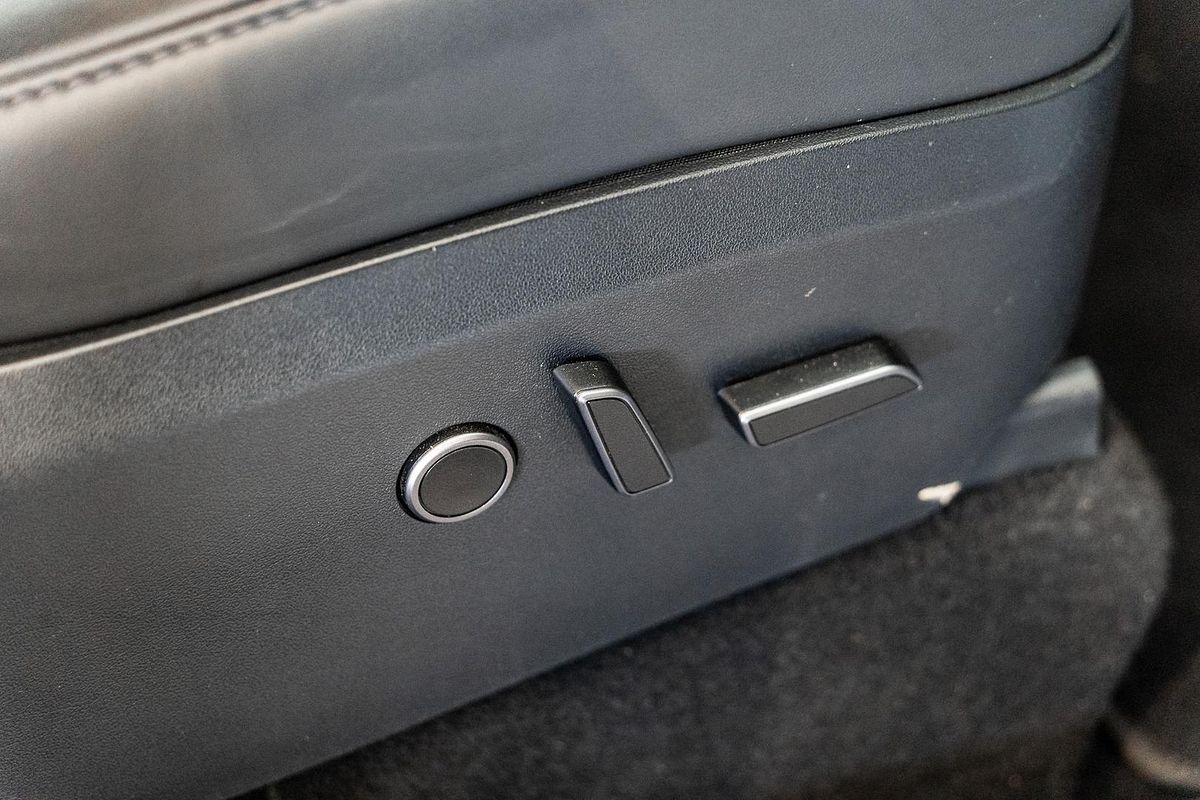 2023 Tesla Model Y Rear-Wheel Drive
