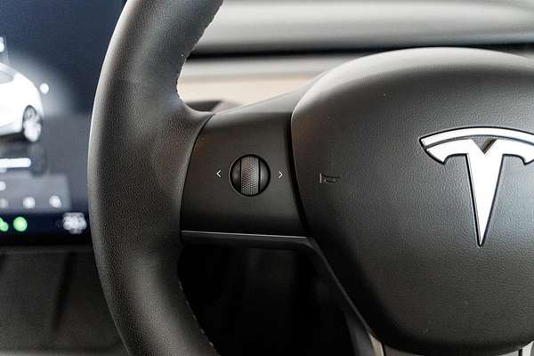 2023 Tesla Model Y Rear-Wheel Drive