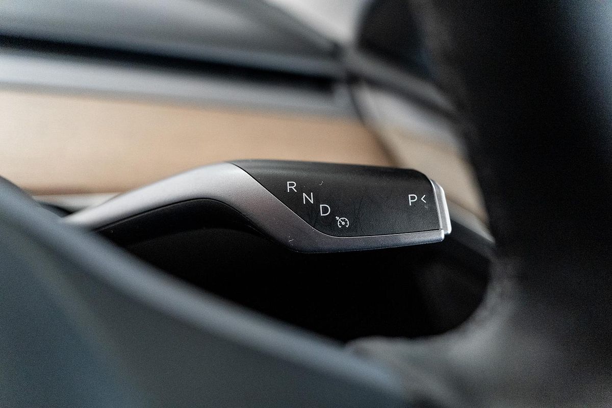 2023 Tesla Model Y Rear-Wheel Drive