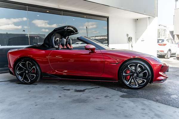 2024 MG Cyberster EC32