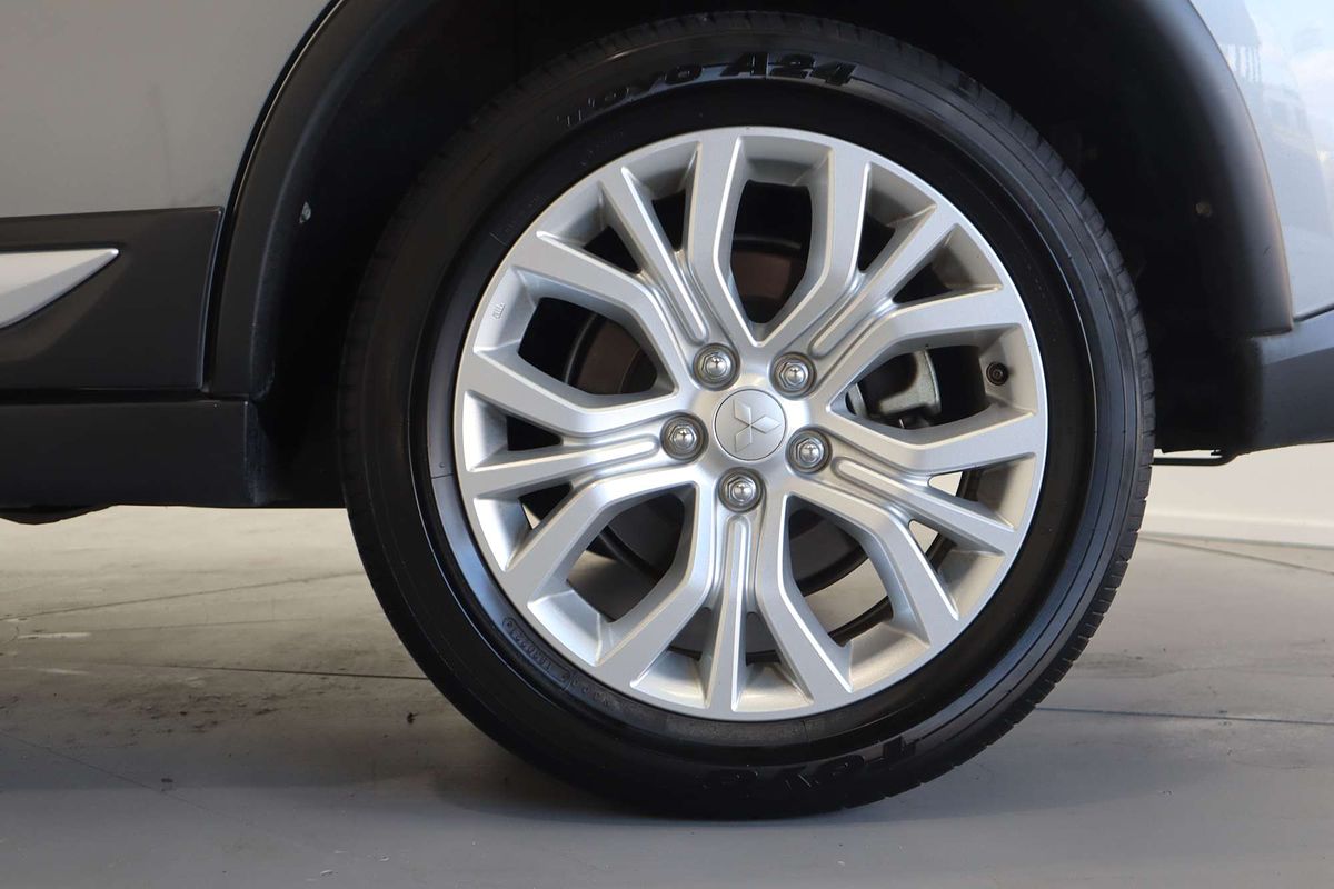 2021 Mitsubishi Outlander ES ZM