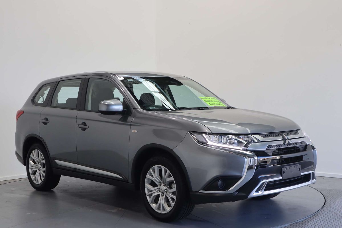 2021 Mitsubishi Outlander ES ZM