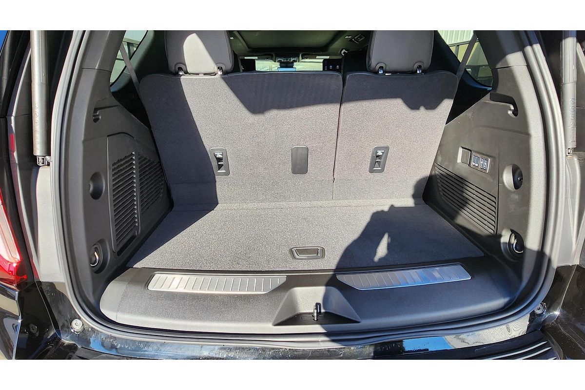 2025 GMC Yukon Denali T1