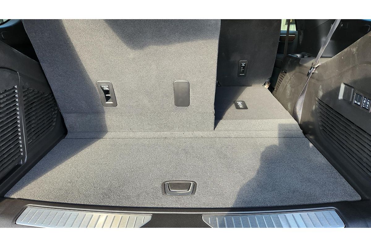 2025 GMC Yukon Denali T1