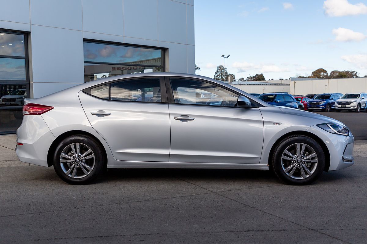 2017 Hyundai Elantra Active AD