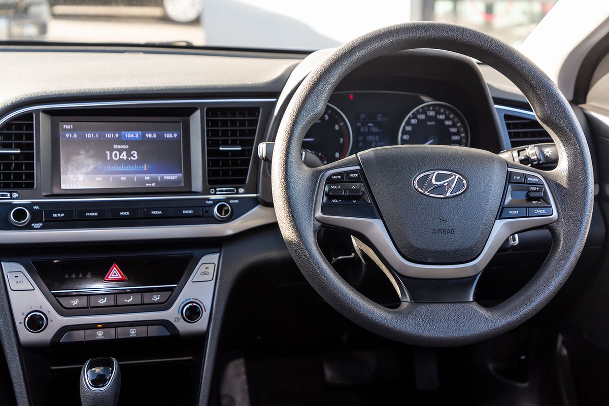 2017 Hyundai Elantra Active AD