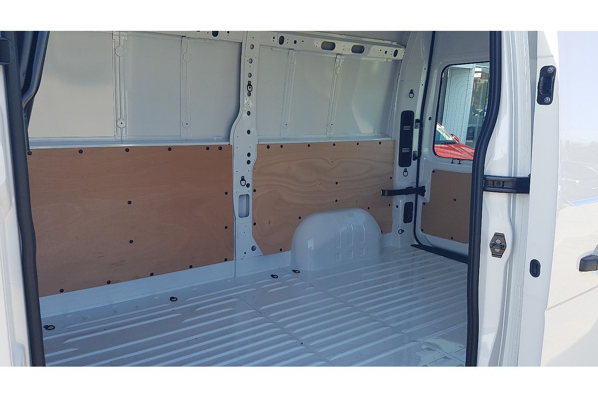 2023 Renault Master Pro 110kW X62 Phase 2 SWB