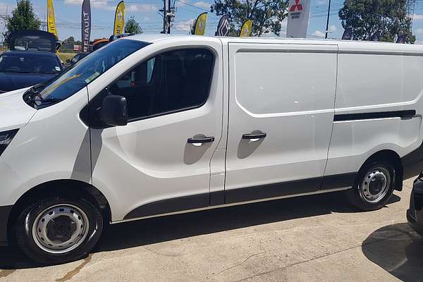 2023 Renault Trafic Pro X82 LWB