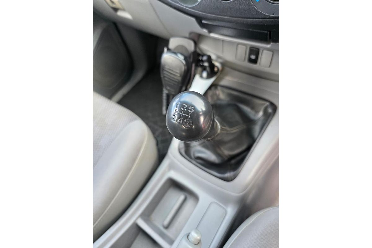 2009 Toyota Hilux SR KUN16R Rear Wheel Drive