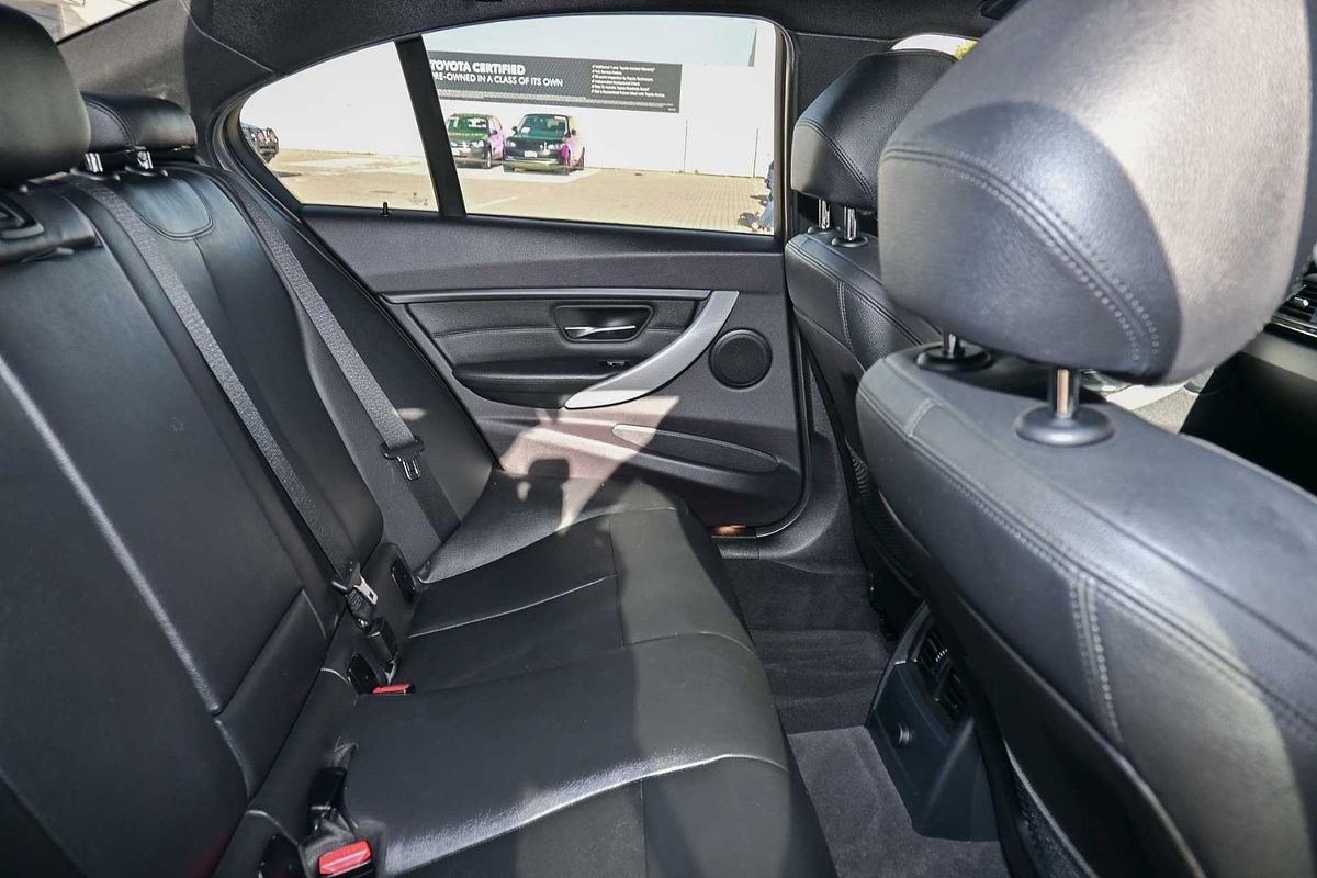 2015 BMW 3 Series 320i M Sport F30