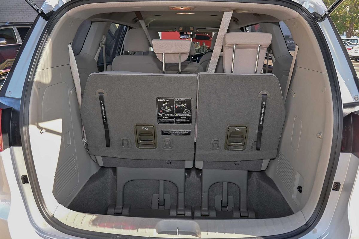 2018 Kia Carnival S YP