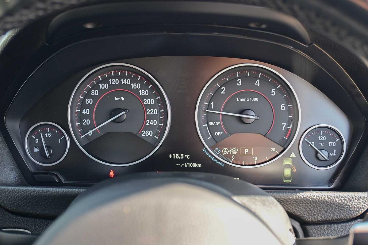 2015 BMW 3 Series 320i M Sport F30