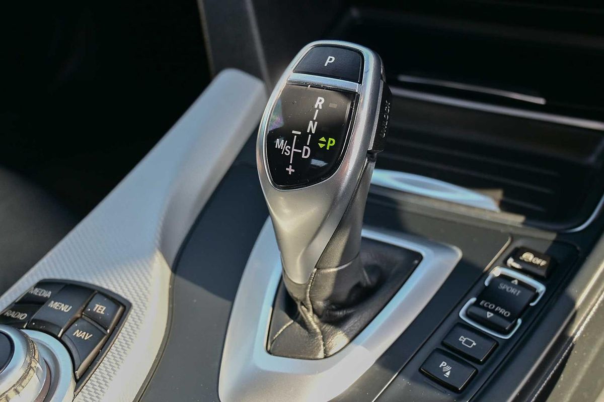 2015 BMW 3 Series 320i M Sport F30