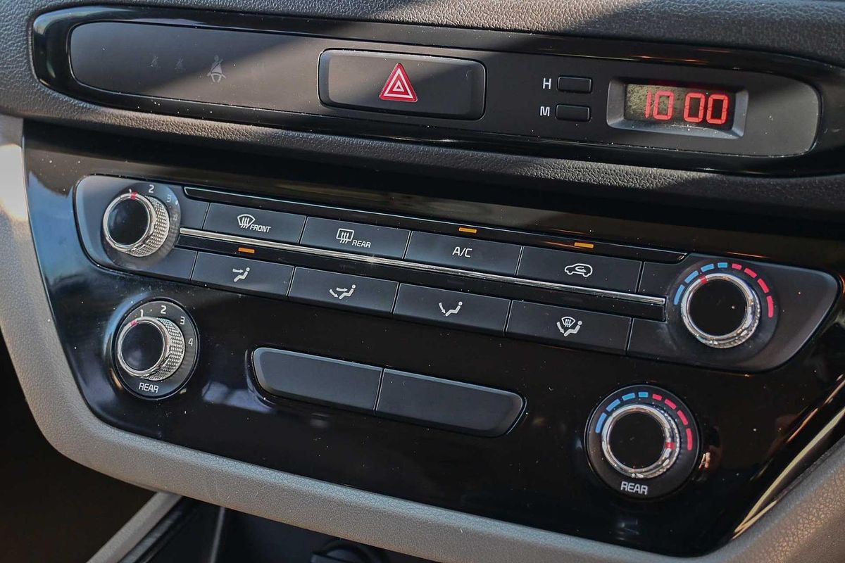 2018 Kia Carnival S YP