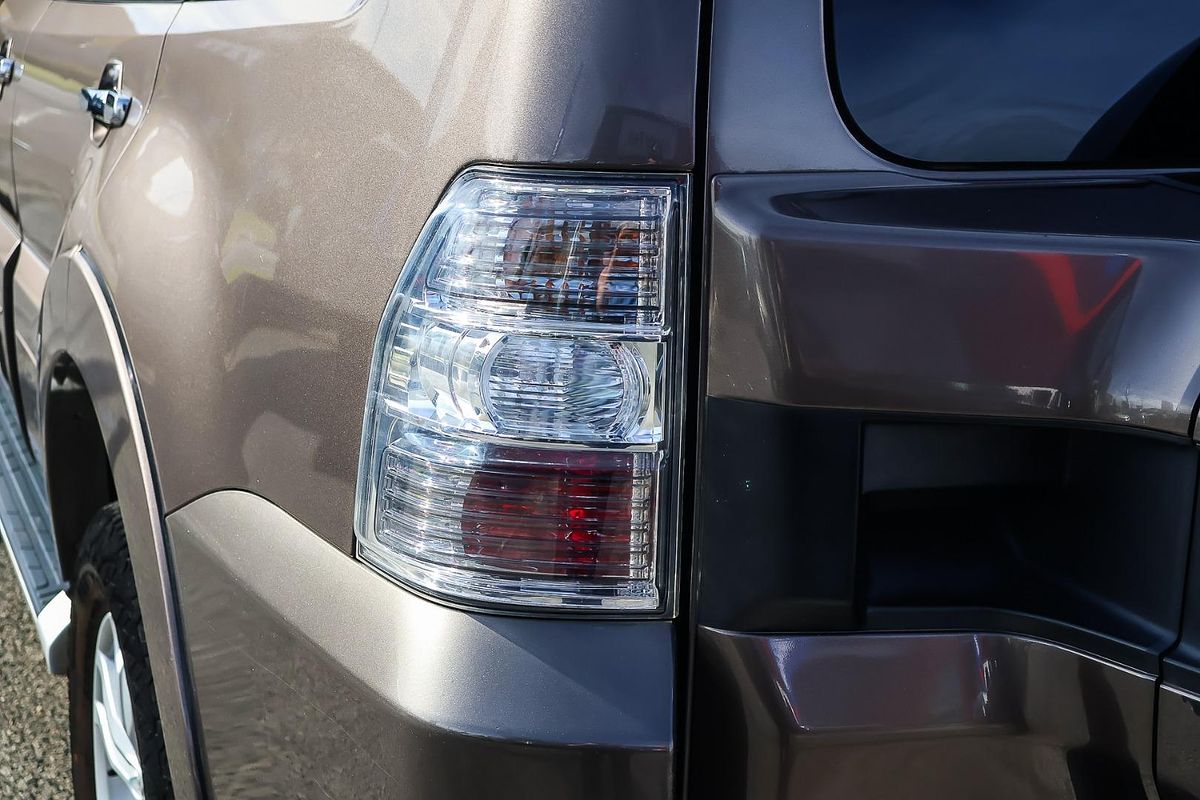 2015 Mitsubishi Pajero GLX NX
