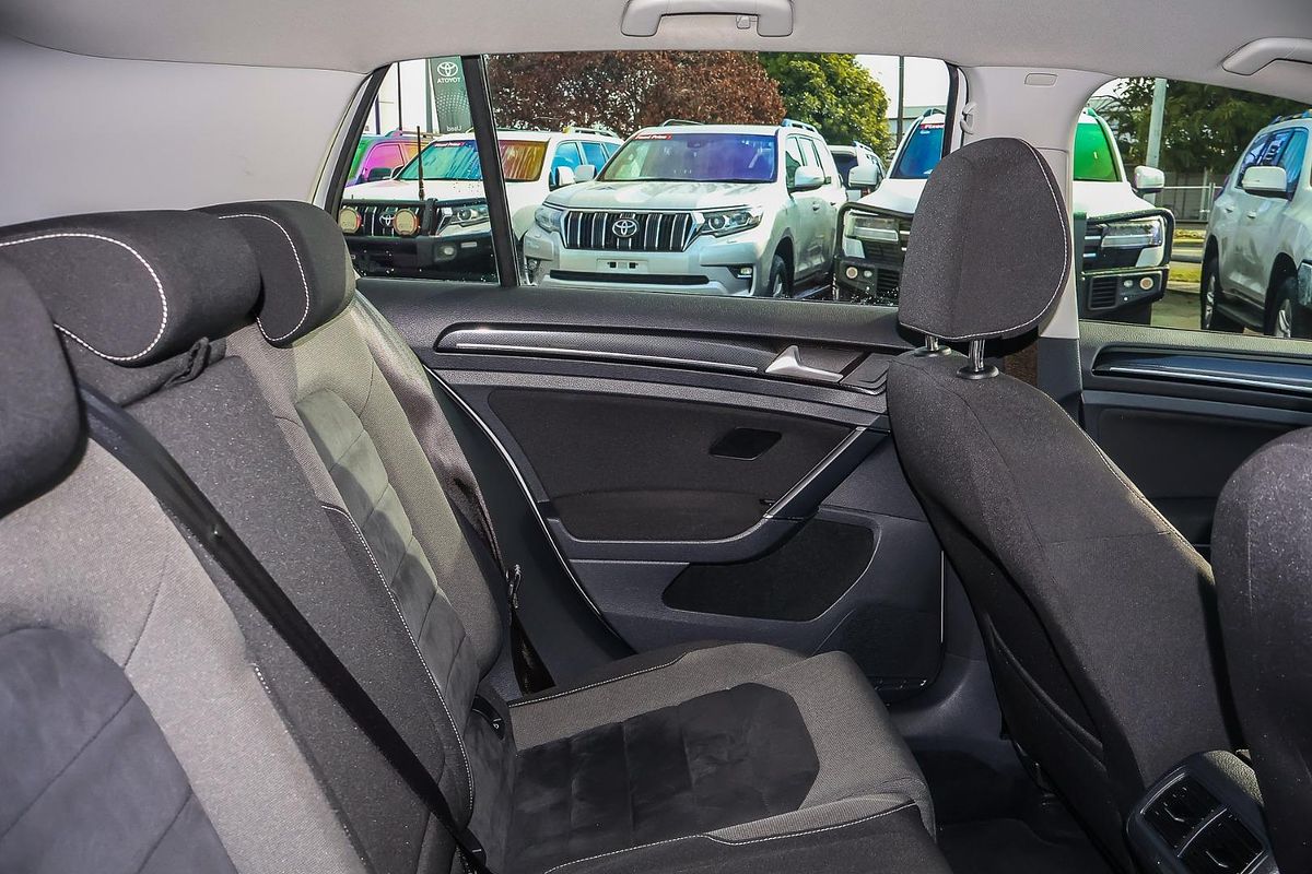 2013 Volkswagen Golf 110TDI Highline 7