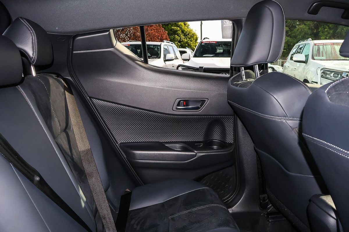 2022 Toyota C-HR GR Sport ZYX10R