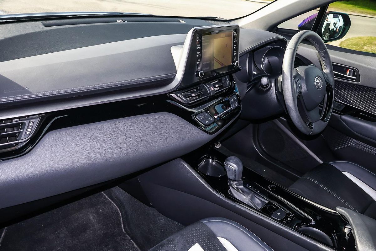 2022 Toyota C-HR GR Sport ZYX10R