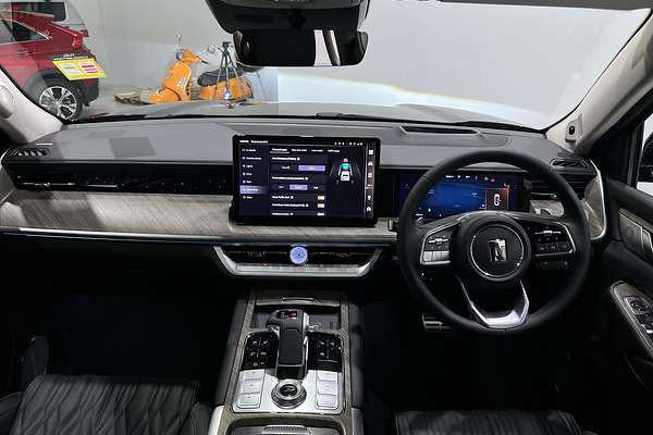 2025 GWM Tank 500 Ultra Hybrid P03