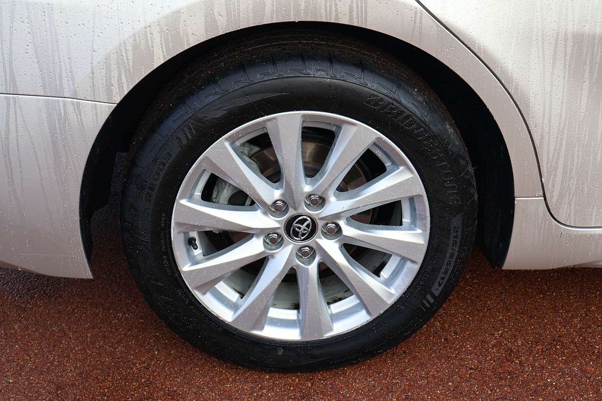 2018 Toyota Camry Ascent Sport ASV70R