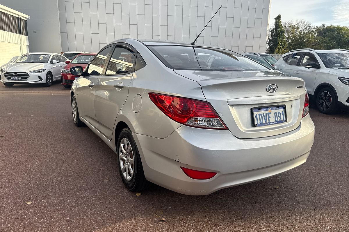 2012 Hyundai Accent Active RB