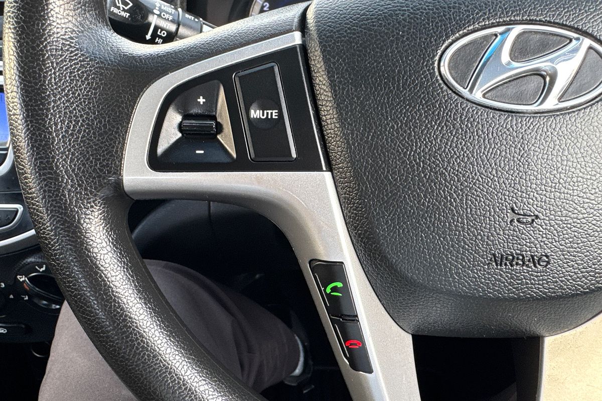2012 Hyundai Accent Active RB