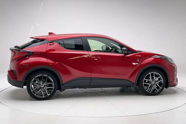 2022 Toyota C-HR GR Sport ZYX10R