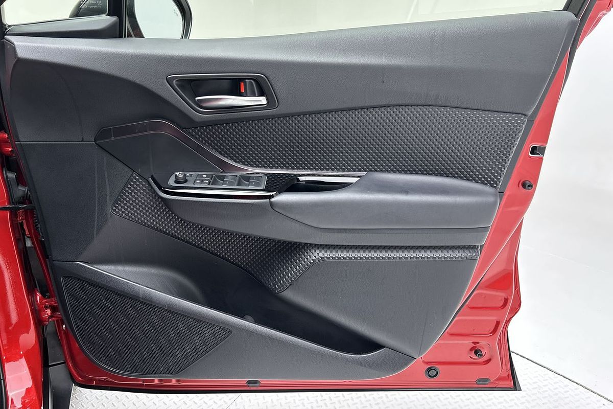 2022 Toyota C-HR GR Sport ZYX10R